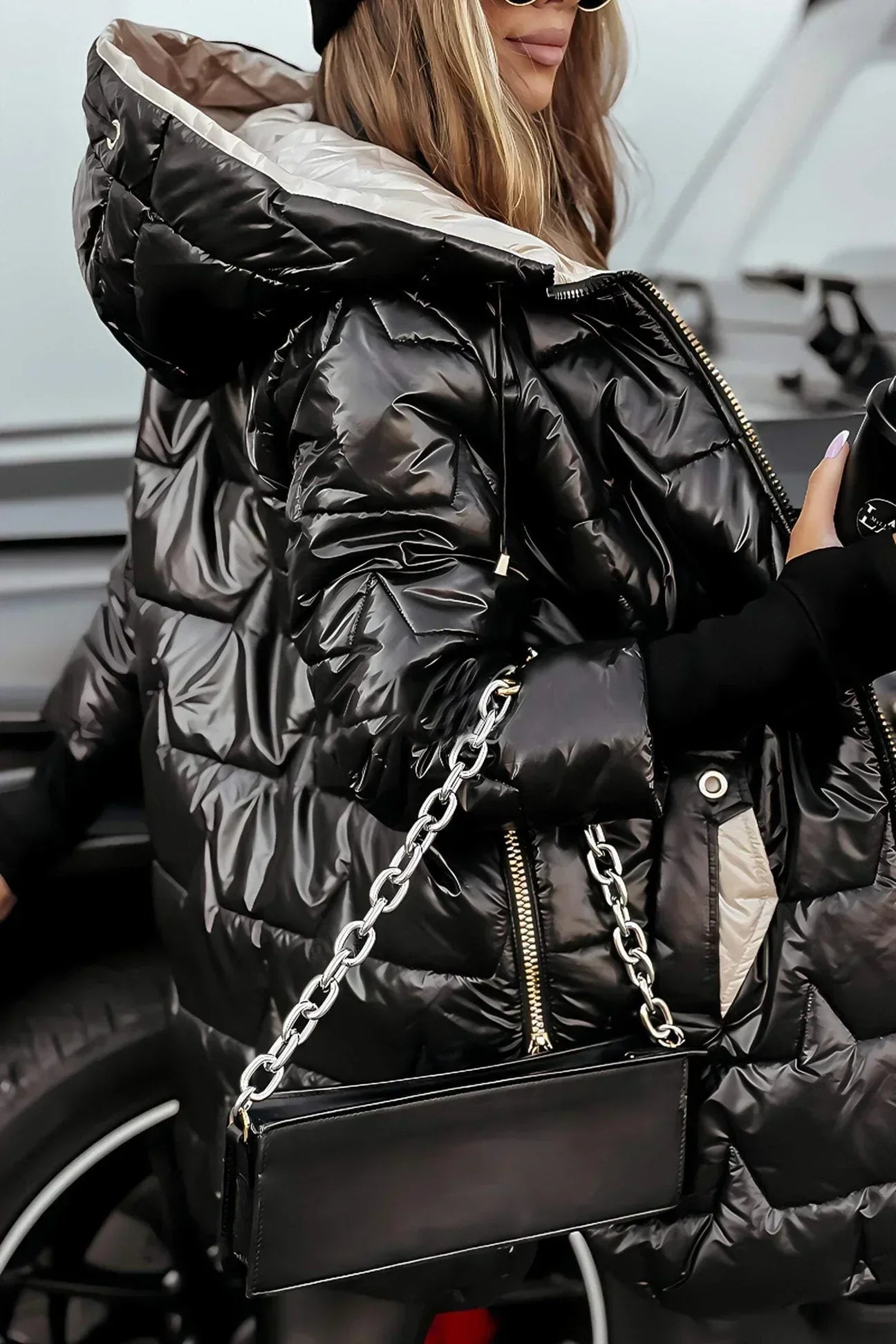 Ksena™ | Goldene Steppjacke für den Winter mit Kapuze