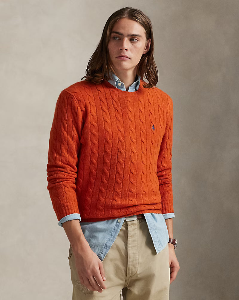 Jersey af uld og cashmere strikket med kabel