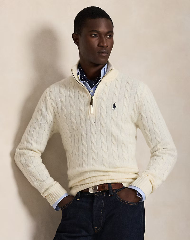 Woll- und Kaschmirpullover mit Zopfmuster