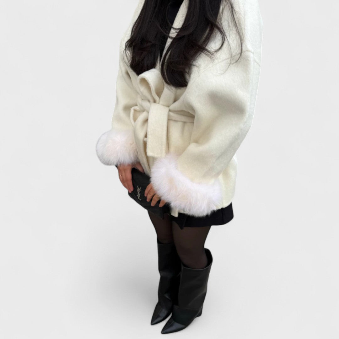 Elowen™ | Eleganter Mantel mit Details aus Kunstfell